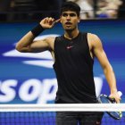 Carlos Alcaraz pasa a segunda ronda del US Open.