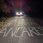 Pintada hecha en las últimas horas para el paso de la carrera.