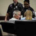 Colin Gray (c), padre de Colt Gray, autor del tiroteo en una escuela en Winder, Georgia (EE.UU.) comparece en un tribunal del circuito de Piedmont. EFE/EPA/BRYNN ANDERSON / POOL