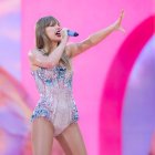 Fotografía de archivo de la cantautora estadounidense Taylor Swift durante su concierto, como parte de su 'The Eras Tour', en el estadio San Siro de Milán, Italia, el 13 de julio de 2024. EFE/EPA/Matteo Bazzi