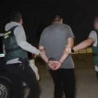 Captura del video facilitado por la Guardia Civil de la detención, en la mañana de este jueves en la provincia de Cádiz, de Karim El Baqqali