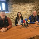 Daniel Franco, Lucía Arroyo y Pablo Linares, en la sede de Alimentos de Calidad del Bierzo