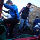 Noceda celebra su Fiesta de la VendimIa con una pisada infantil de la uva y la elaboración tradicional del vino en el lagar recuperado por la pedaníaNoceda celebra su Fiesta de la VendimIa con una pisada infantil de la uva y la elaboración tradicional del vino en el lagar recuperado por la pedanía