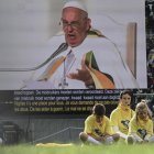 El papa Francisco durante la última jornada de su visita a Bélgica, en una misa en el estadio Heysel de Bruselas. EFE/EPA/CIRO FUSCO