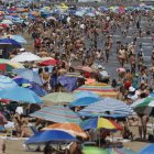 Imagen de este verano de la playa de Malvarrosa de Valencia. EFE/ Biel Aliño