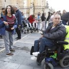 Comienzo de la II Marcha de Aspace León desde la plaza de la Catedral.