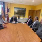 Un momento de la reunión mantenida este jueves.