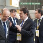 El presidente de la Junta de Castilla y León, Alfonso Fernández Mañueco, y Víctor Redondo Baldrich Embajador de España en Francia, visitan el Salón Internacional de la Alimentación de París (SIAL París).