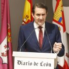 El consejero de Medio Ambiente, Vivienda y Ordenación del Territorio de la Junta de Castilla y León, Juan Carlos Suárez Quiñones, durante la conferencia de clausura.