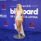 La cantante española Bad Gyal posa en la alfombra azul de los premios Billboard de la Música Latina.