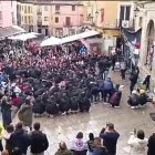 Ambiente en el centro de León para el derbi.