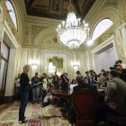 La vicepresidenta del Gobierno y fundadora de Sumar, Yolanda Díaz, ofrece una rueda de prensa tras la reunión del grupo parlamentario Sumar este lunes, en el Congreso de los Diputados, tras el terremoto causado por la abrupta marcha de Íñigo Errejón por denuncias de violencia machista, en una jornada en la que la plana mayor de Más Madrid ha comparecido por primera vez para dar explicaciones y ha garantizado que si hubieran sabido que era un agresor habrían ido a denunciarlo a la comisaría.-EFE/ Juanjo Martín