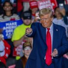 El expresidente de Estados Unidos y candidato a la presidencia, Donald Trump, durante un mitin en Allentown, Pensilvania (EE.UU.). EFE/EPA/DAVID MUSE