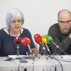 Rosa Castro con Ignacio Fernández, en 2019, durante la presentación del observatorio de migraciones.