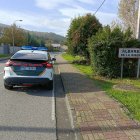 Coche de la Guardia Civil en Albares de la Ribera.