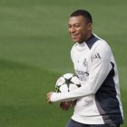 El jugador francés del Real Madrid, Kylian Mbappé, durante el entrenamiento del equipo en la Ciudad Deportiva de Valdebebas.