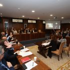 Votación en el Pleno celebrado este martes en el Ayuntamiento de Ponferrada.