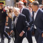 Imagen de archivo del expresidente catalán Jordi Pujol (2i) su llegada a la toma de posesión de Salvador Illa como presidente de la Generalitat.
                       EFE/ Quique Garcia