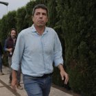 El presidente de Valencia, Carlos Mazón en el Centro de Emergencias de la Generalitat valenciana, en l'Eliana (Valencia), desde el que se coordina la emergencia por la dana, este domingo.