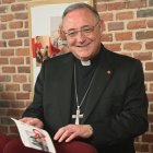 El obispo de León y presidente de Cáritas Diocesana de León, el padre  Luis Ángel de las Heras durante la presentación pública realizada este miércoles de la memoria de actividades del 2023 de la Entidad.