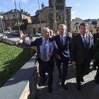 Sánchez Torné acompaña a Rueda y Mañueco en la entrada del Castillo de Ponferrada.