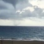 Un tornado sorprende en Malaga.