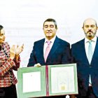 Pablo Lago recibió el premio de manos de la reina Letizia.