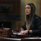 La portavoz de Junts, Míriam Nogueras, durante su intervención tras la comparecencia del presidente del Gobierno, Pedro Sánchez, este miércoles ante el pleno del Congreso para informar de la gestión de la dana. EFE/ JJ Guillén