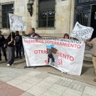 La plataforma de Trobajo, ante la delegación del Gobierno