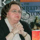 La escritora norteamericana Jean Marie Auel, en la presentación de 'Los refugios de piedra', la quinta novela de su saga 'Hijos de la Tierra'.