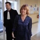 La ciudadana francesa Gisele Pelicot llegando al juicio por la violación que sufrió por decenas de desconocidos después de ser drogada por su propio marido. (Francia) EFE/EPA/GUILLAUME HORCAJUELO