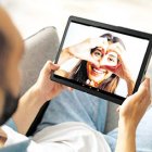 Videoconferencia a través de un dispositivo.