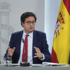 El ministro para la Transformación Digital y de la Función Pública, Óscar López, comparece en la rueda de prensa posterior al Consejo de Ministros en el Palacio de la Moncloa en Madrid, este martes. EFE/ Borja Sanchez-Trillo