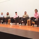 Intervinientes en la charla sobre fútbol femenino.