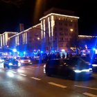 Servicios de emergencia en el lugar después de que una multitud fuera embestida por un automóvil en el mercado navideño de Magdeburgo, Alemania, 20 de diciembre de 2024. EFE/EPA/vifogra