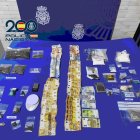 Droga y material intervenido por la Policía Nacional.