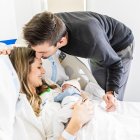 Cuatro días ha tardado en llegar a Soria el primer bebé de 2025 en esta provincia, la menos poblada de España y la capital con menos habitantes después de Teruel, han informado este sábado fuentes de la administración autonómica. Soria era la única provincia de España donde hasta la fecha no había nacido ningún pequeño desde el inicio del año hasta la llegada de Ander Fernández Aguirre, a las 2,33 horas de la madrugada de este sábado. Es hijo de Marta Aguirre y de Diego Fernández, ha pesado 2,9 kilos y mide 48 centímetros.-EFE/Wifredo García