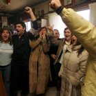 Celebración de un sorteo del Niño en Cistierna cuando fue agraciado con un segundo premio.