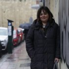 Virginia Saénz de Miera, en la calle La Torre donde se ubica el CIFP Ciudad de León.