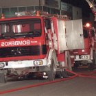 Imagen de archivo de un camión de Bomberos en Móstoles. EFE / Fco. Moreno.
