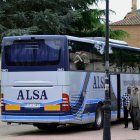 Un vehículo del sistema de transporte a la demanda en una parada de Sahagún, en una imagen de archivo.