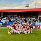 La Ponferradina celebra la victoria ante el Barcelona Atlètic en el Johan Cruyff.
