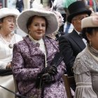 Asistentes a la feria modernista que organiza Botines en el mes de septiembre.