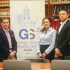 Leonardo Olivares, Rosalía Jarrín y Manuel Murias, Junta de Gobierno del colegio profesional