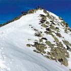 El pico Catoute, en la sierra Gistredo, nevado.