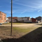 Solar donde se ubicará el nuevo aparcamiento de Astorga