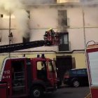 La intervención de los Bomberos de León en el incendio.