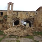 Reciente desplome de una parte de la iglesia del convento de San Bernardino de Siena (siglo XV), este pasado fin de semana en Cuenca de Campos (Valladolid).