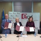 La consejera de Industria, Comercio y Empleo, Leticia García, firma con las universidades públicas el protocolo para el desarrollo del programa Incofi.