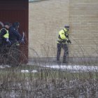 Las fuerzas policiales están desplegadas en la Escuela Risbergska en Örebro, Suecia, 04 de febrero de 2025. Según la policía, cinco personas fueron baleadas en la escuela. (Suecia) EFE/EPA/Kicki Nilsson SUECIA FUERA